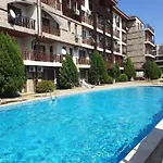 아파트 Mitprot Panorama Bay 2 Luks 155 스베티 블라스